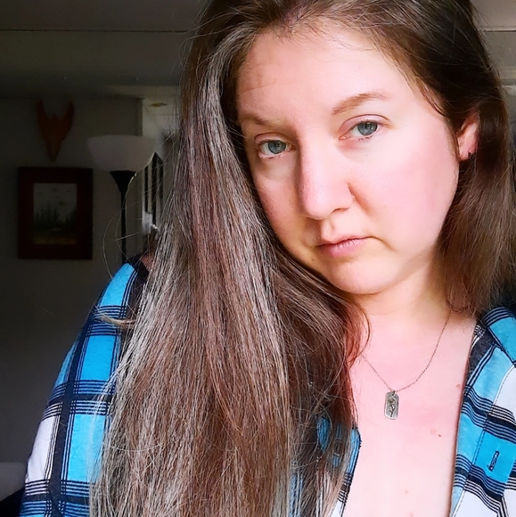 Meet your Posher, Melissa!! - Picture 9 of 9